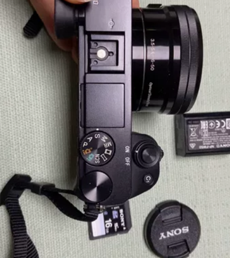 索尼微单a6000套机 带16-50镜头，...