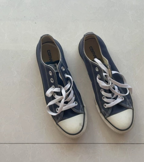 匡威38码，新旧程度如图，70 感兴趣的话...