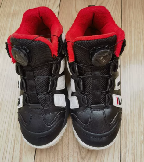 斐乐男童鞋33码， 保证正品，八成新，无原...