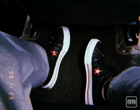 匡威onestar 37码,全皮的,很酷的...