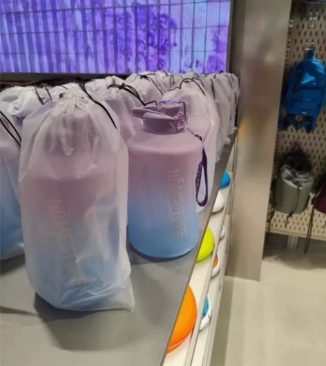高颜值吨吨桶2.3L  全新大容量运动水杯...