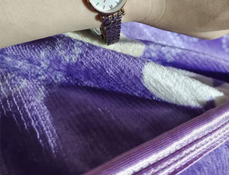 阿玛尼贝母手表,因为刚买了一块比较喜欢的表...