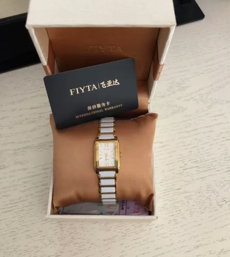 FIYTA飞亚达白色陶瓷长方表盘时尚简约大...