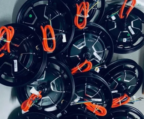 小牛电动U+ 1200W 改装首选，不怕查...