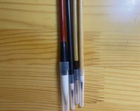 家里笔太多转让一些，全新好用。羊毫1支，紫...