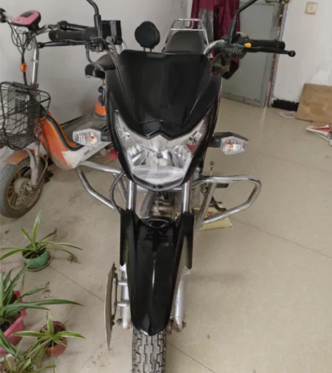 豪爵骊爽125摩托车，原车原版前后真空胎一...