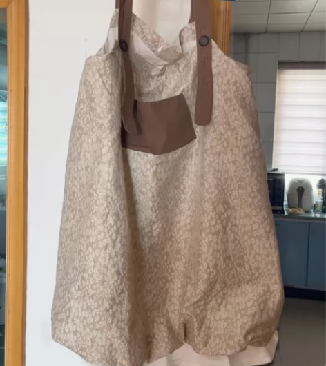 田园风背带裙 可赠送打底衫 自己胖了穿不下...