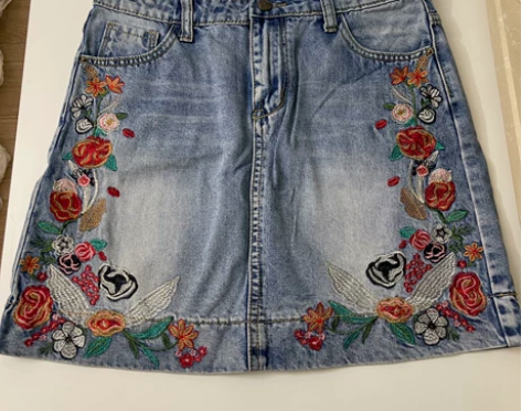 重工刺绣牛仔A字裙，牛仔短裙，半身裙，短裙...