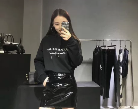 新款皮裙女真皮绵羊皮包臀裙a字裙一步裙漆皮...