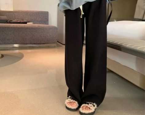 乌77软糯仿羊绒直筒休闲裤女冬季百搭松紧高...