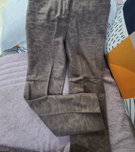 豹纹弹力牛仔裤，腰围80 感兴趣的话点“我...