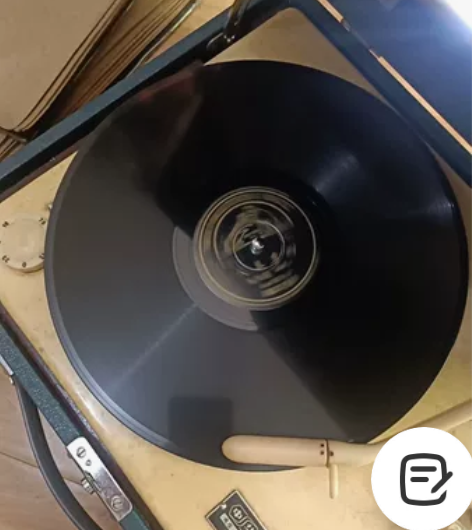 民国唱片，小周璇，董佩佩演唱，A面《四季美...