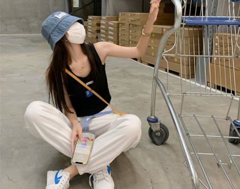曾小咸女装黑白色吊带背心女内搭夏季薄款外穿...