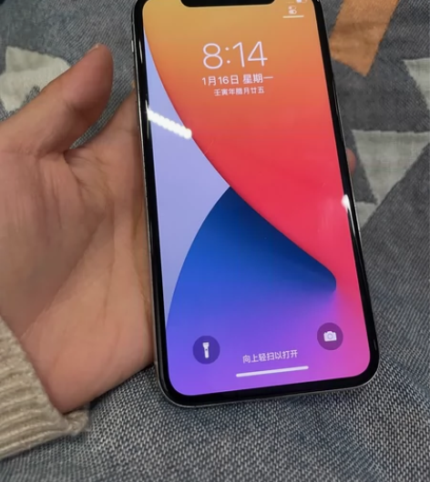 Iphone x 白色64G 原装电池和屏...