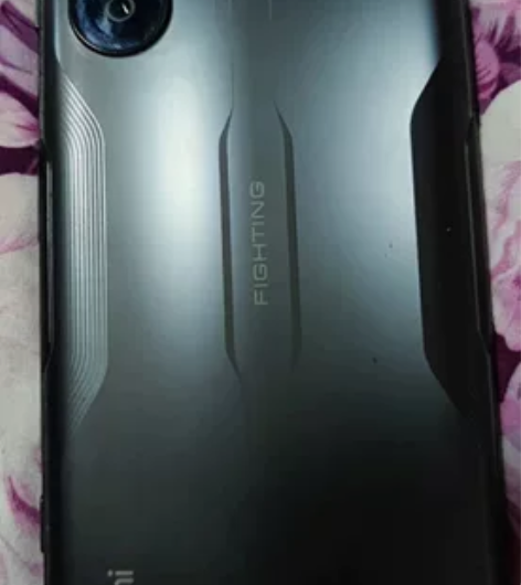 小米红米k40游戏增强版，21年买的。喜欢...