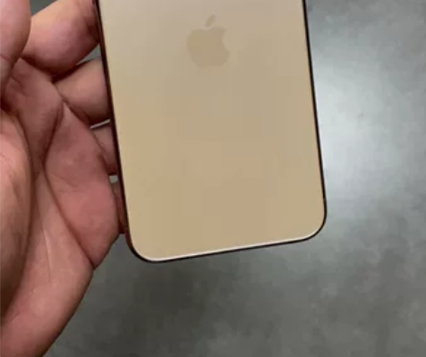 苹果11Pro 256G金色靓机 外观如图...