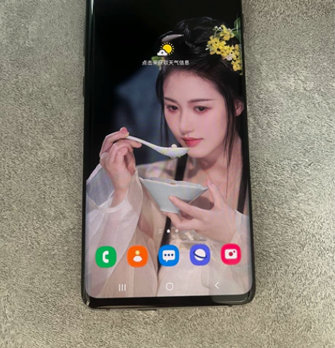 自用三星s10+，原装完美屏价格较贵，8+...