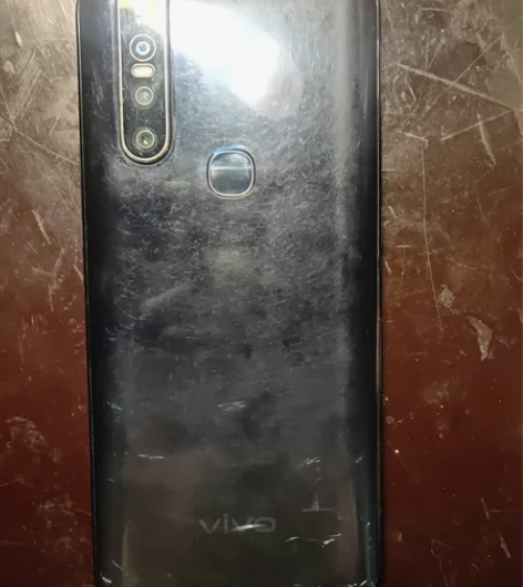 vivos1 6+128 成色如图，不接受...