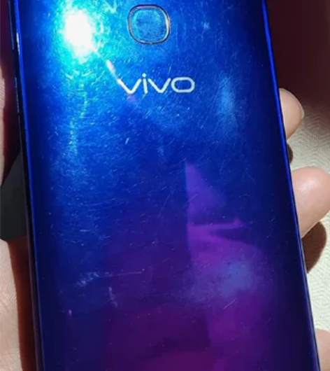 vivo z3，前年在找靓机买的，全原无修...