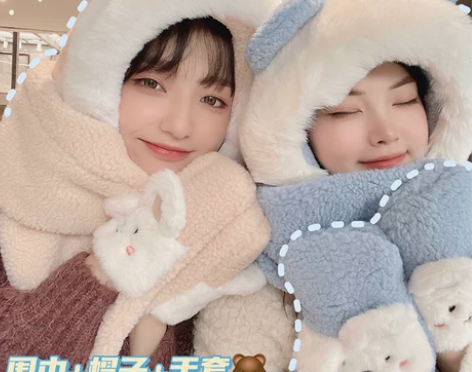 冬天小熊围巾帽女可爱韩版百搭围巾手套帽子护...