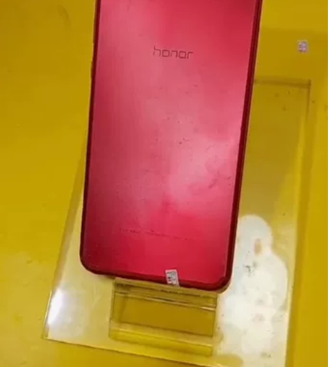华为荣耀v10，6十128g  ，上海同城...