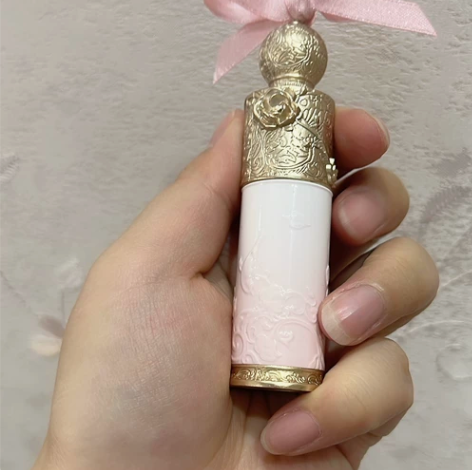花知晓花神口红梨花木买一送三 手上试色几次...