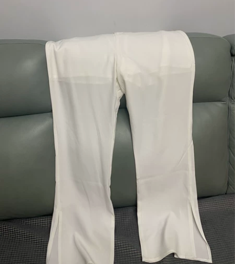 全新未穿白色西装阔腿裤，侧边开叉，有内衬短...