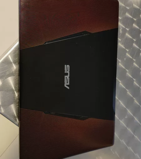 华硕飞行堡垒，带独显，以前孩子打打大型游戏...