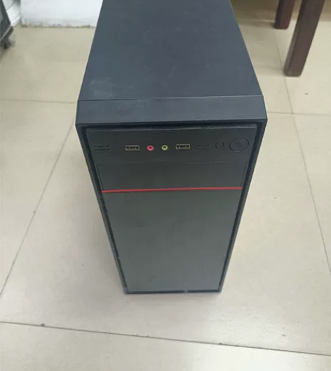 台式电脑主机，配置如图，不带显示器，只有一...