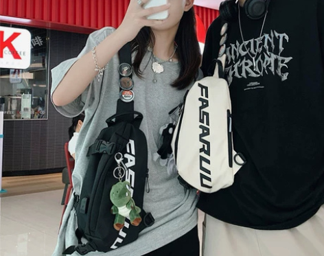 ins潮牌斜挎包男运动学生单肩包新胸包小型...