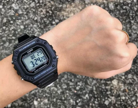 Casio卡西欧经典休闲运动防水数显方块学...