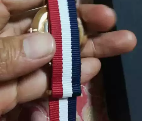 Dw石英手表 全新的，没有佩戴过，35尺寸...