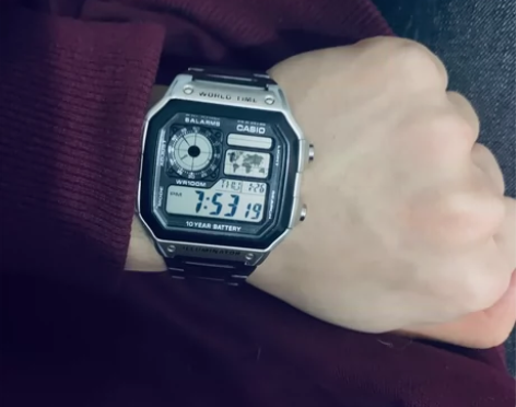 卡西欧AE1200包装盒还在 感兴趣的话点...