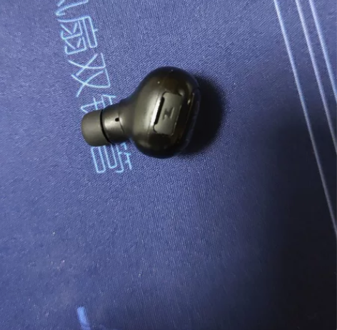 QCY蓝牙耳机,配件盒子都在,因为二手商品...