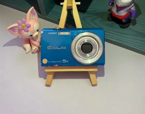 卡西欧zs10 功能正常 成色如图 屏幕带...