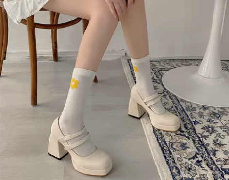 白色玛丽珍鞋厚底粗跟防水台婚鞋女婚纱神器小...