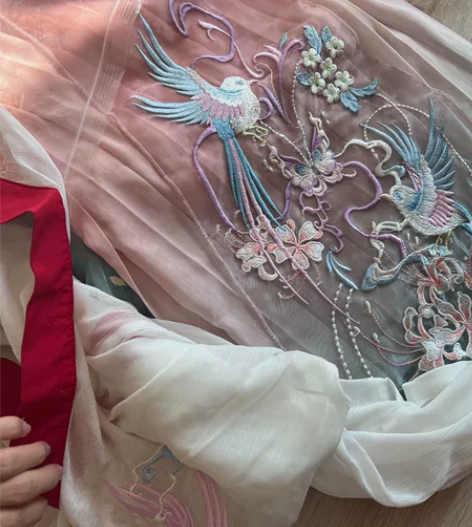 裳云兮汉服 仅试穿拍照,120出 没穿出过...