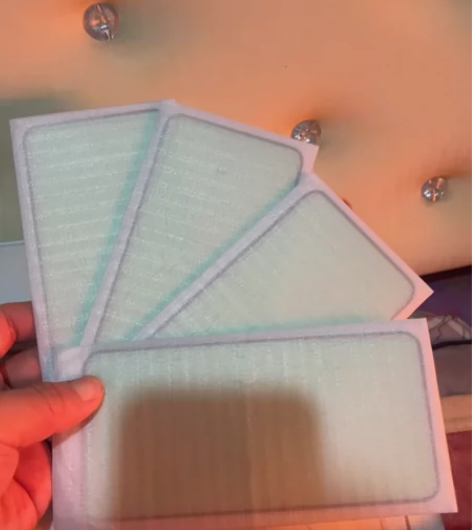 苹果XSmax手机卖了,柜子里翻出来钢化膜...