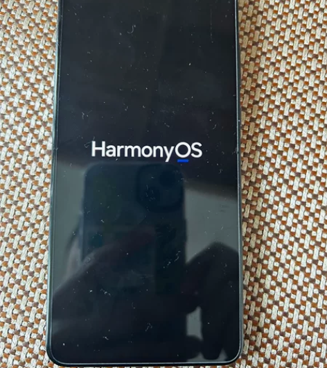 出售一台华为Mate30 5G 8+128...