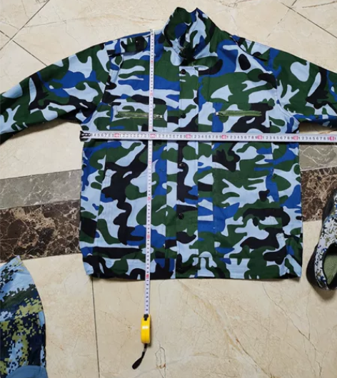 全套迷彩服，全新，一口价35都给你，鞋子4...
