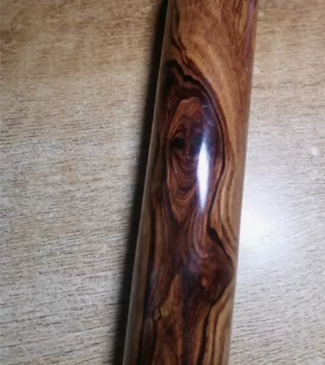 紫檀瘤棒球杆,木纹理漂亮像形 感兴趣的话点...
