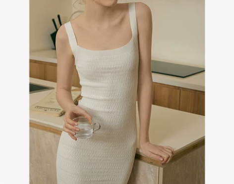 夏季女装通勤气质方领包臀裙立体花纹短款吊带...