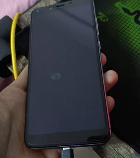 红米6A 98新 3+32  所有功能正常...