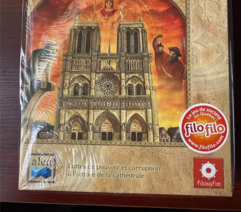 正版巴黎圣母院 法文版 95新不缺件 自带...