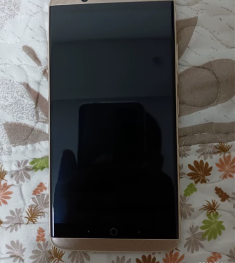 中兴天机Axon 7s 型号:ZTE A2...