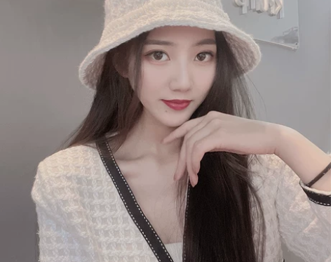 【狂欢价】名媛款~白色小香风渔夫帽女秋冬针...