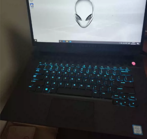 外星人M15r2 rtx2070版i7 眼...