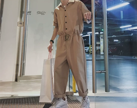 INS超火的裤子日系复古工装宽松短袖连体衣...