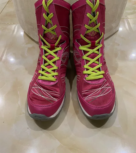 李宁 女士高帮 舞鞋 运动鞋 9成新正品...