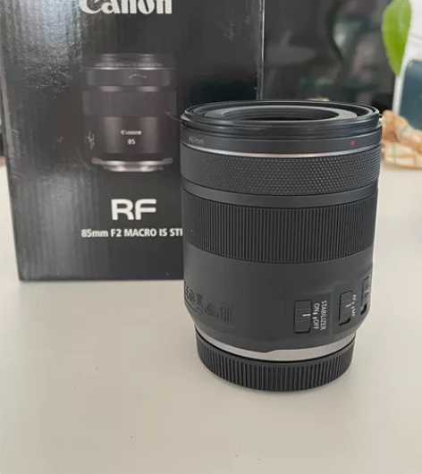 佳能rf85f2定焦镜头 自用半年转给需要...